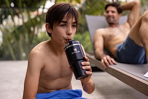 Stanley Quencher H2.0 FlowState Stainless Steel Vacuum Insulated Tumbler with Lid and Straw for Water, Iced Tea or Coffee, Smoothie and More, Rose Quartz, 40 oz